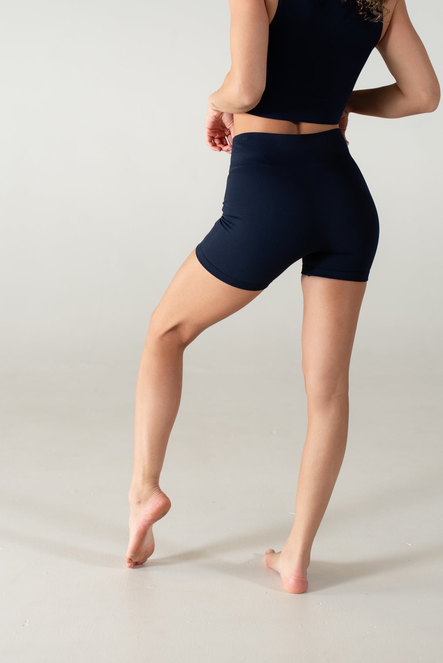 Aero Bottom