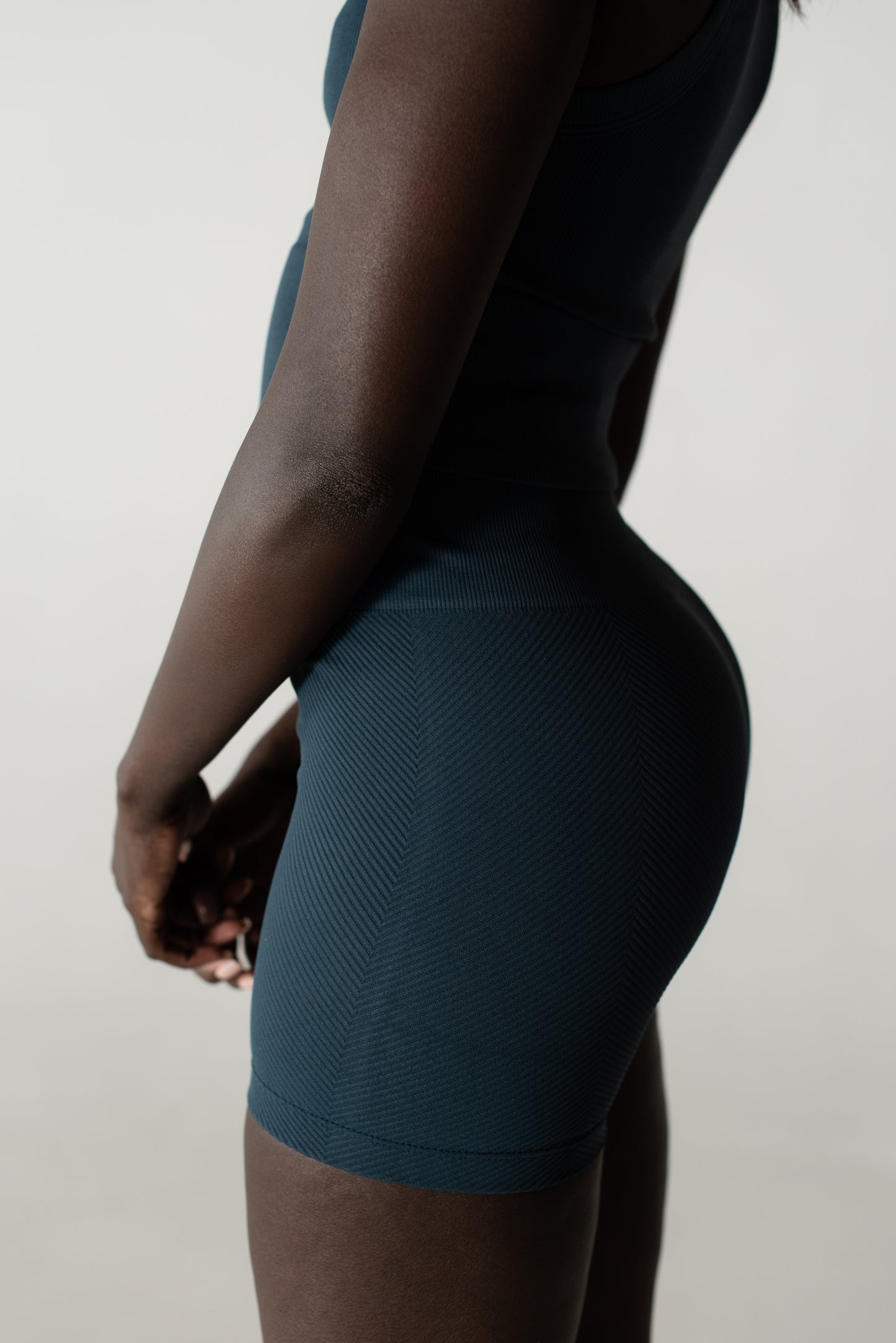Aero Bottom