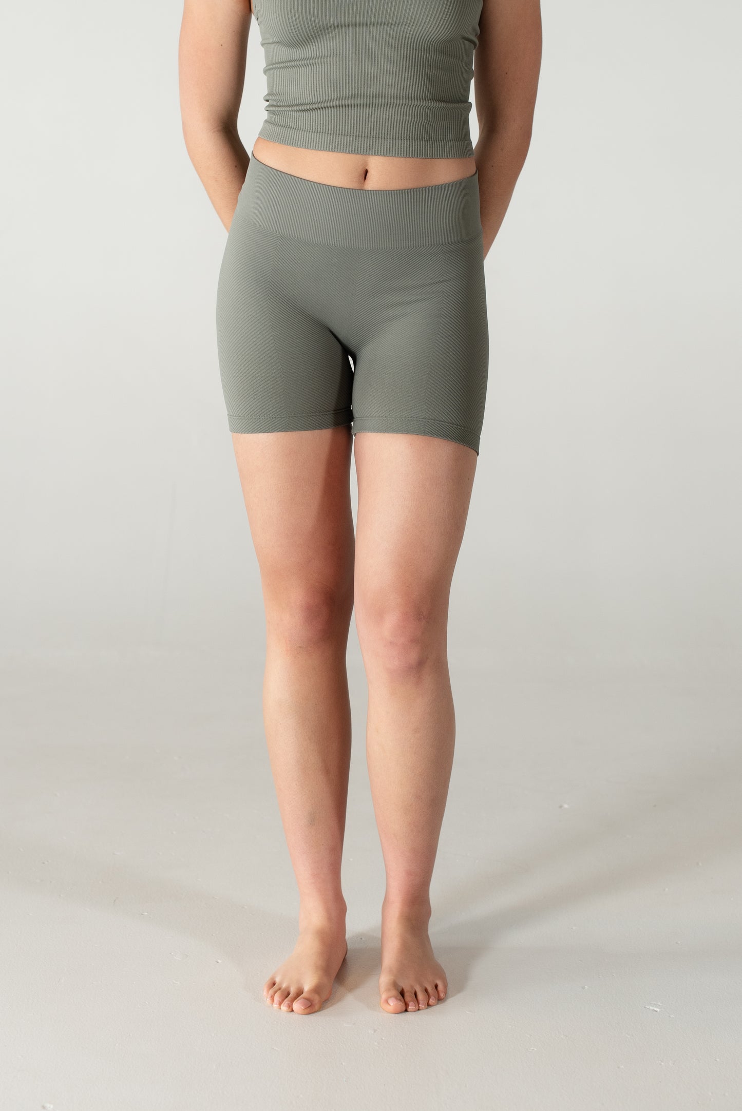 Aero Bottom