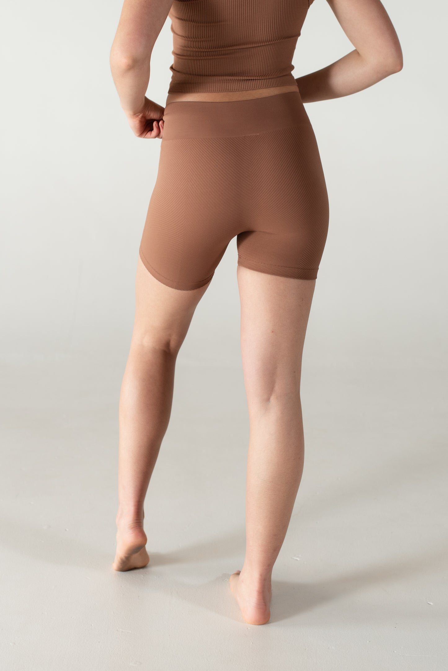 Aero Bottom