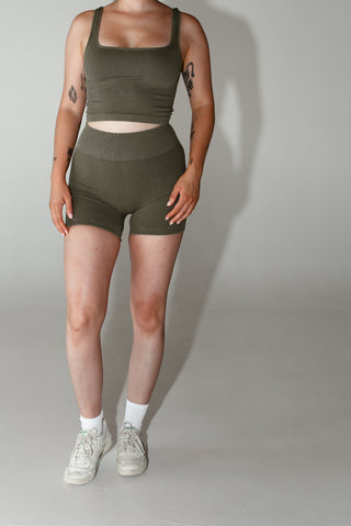 Aero Bottom