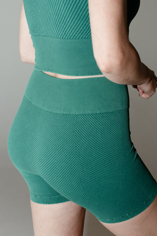 Aero Bottom